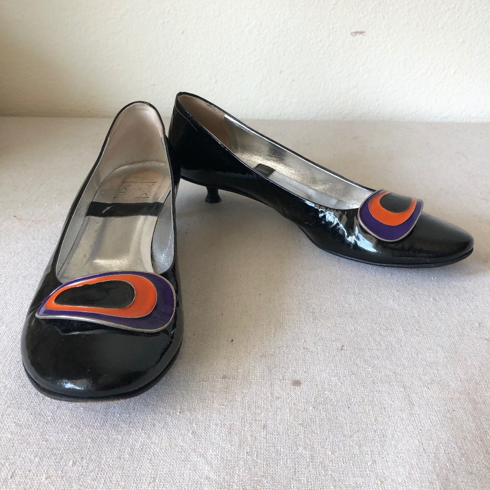 Patent black kitten heel shoes